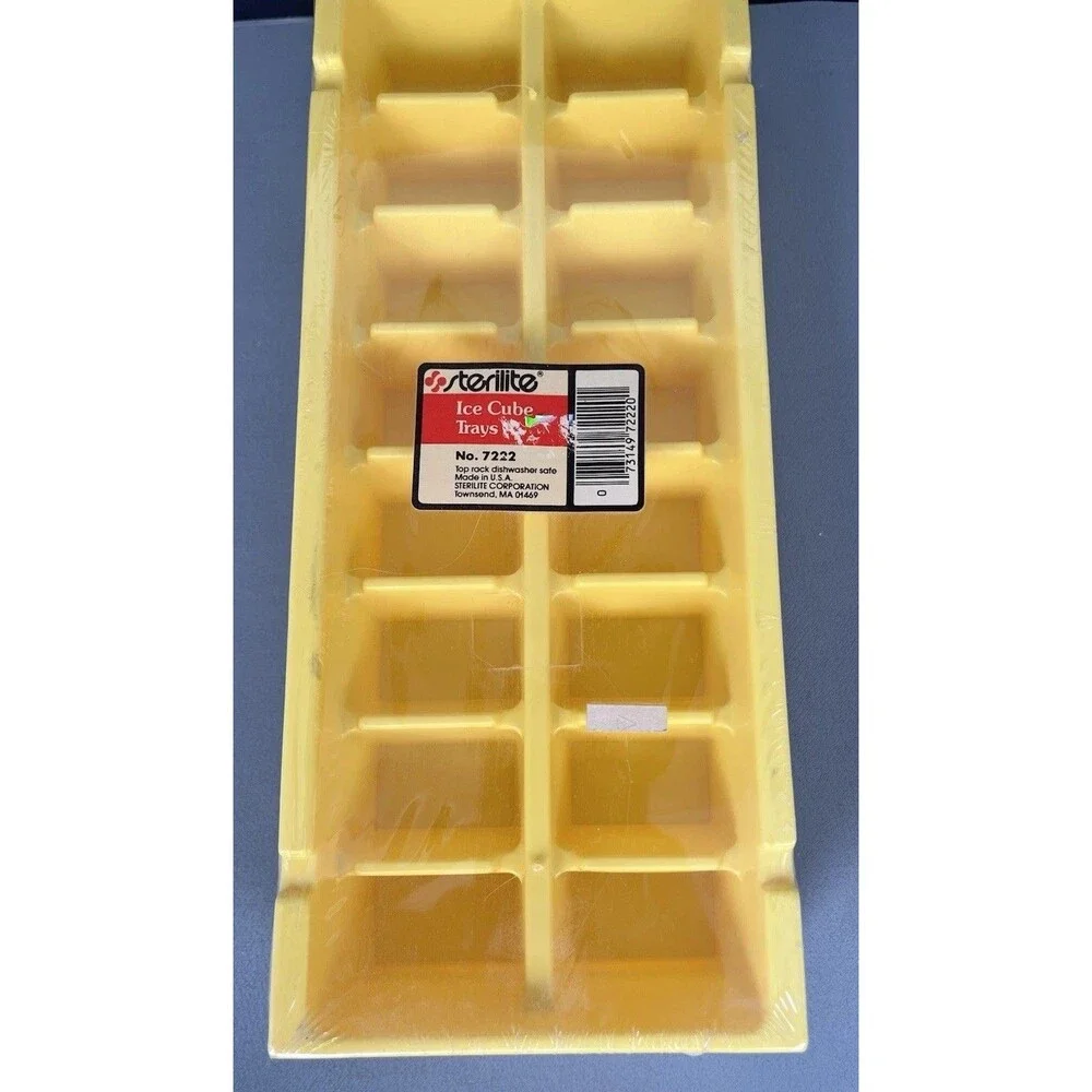 Vintage Sterlite Ice Cube Tray - 16 cube - Set of 2 - Stackable - Made In USA